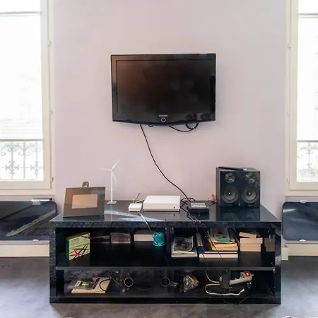 Apartment Spacious 1 Bedroom In