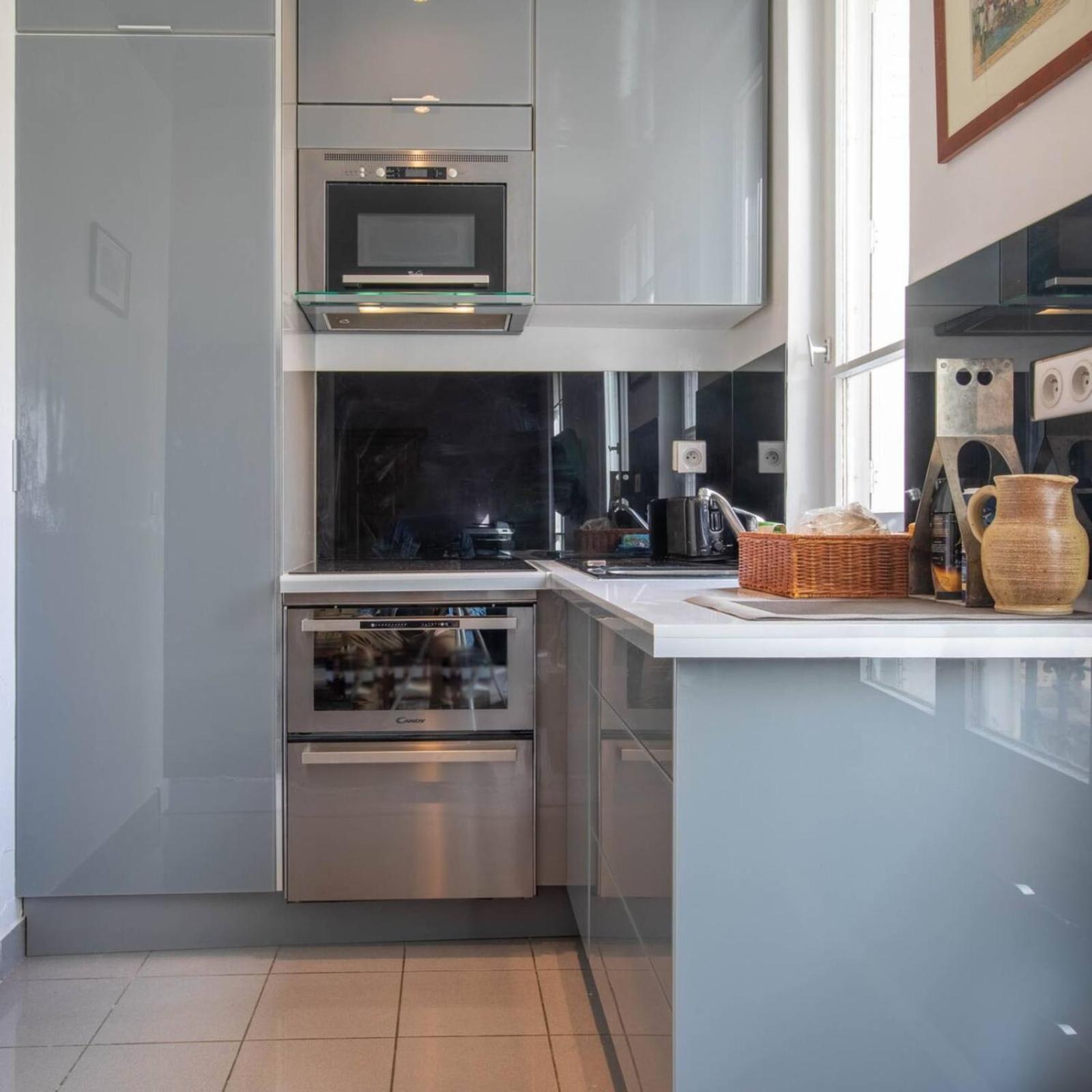 Spacious 1 Bedroom In Appartamento Parigi